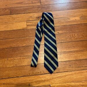 Brooks Brothers Navy and Yellow Striped Men's Tie